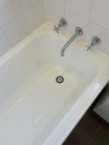 bathtub resurfacing